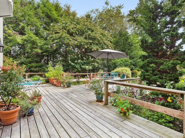 4528 Noyac Road, Sag Harbor NY 11963