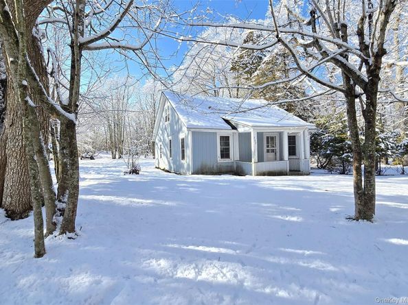 157 Pleasure Drive, Flanders NY 11901