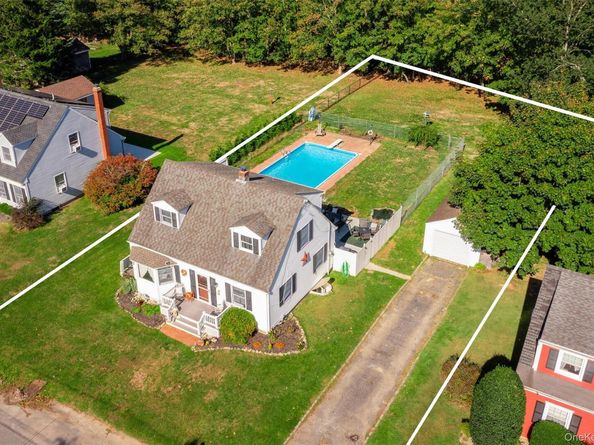 28 (aka 710) Sound Road, Greenport NY 11944
