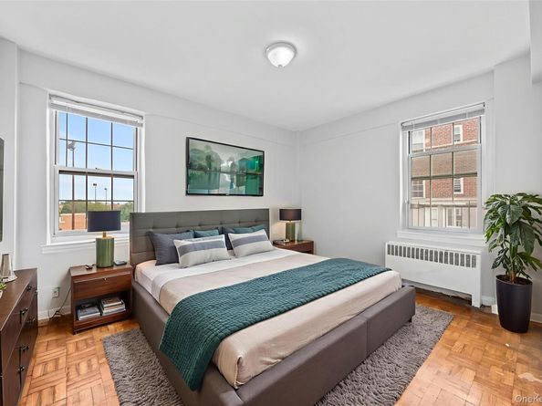 210 Pelham Road 5M, New Rochelle NY 10805