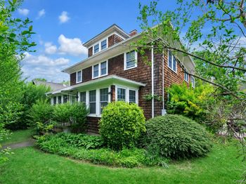 1025 9th Street