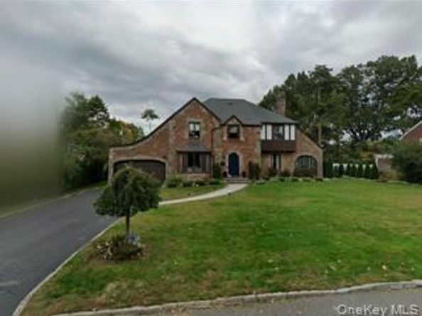 25 Pond Park Road, Great Neck NY 11023