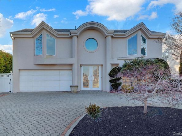 2988 Lee Place, Bellmore NY 11710