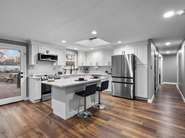 19 Corvette Road, Selden NY 11784