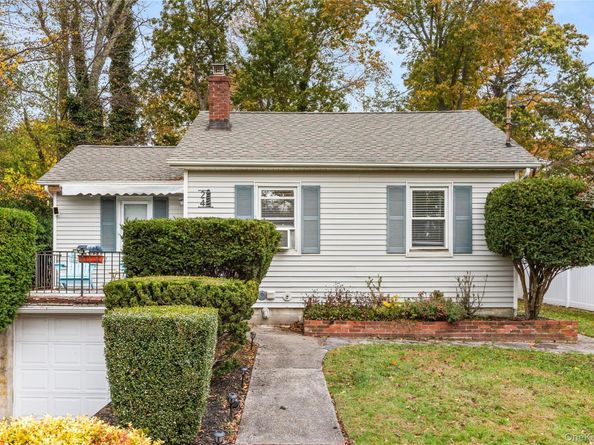 24 Locust Road, Wading River NY 11792