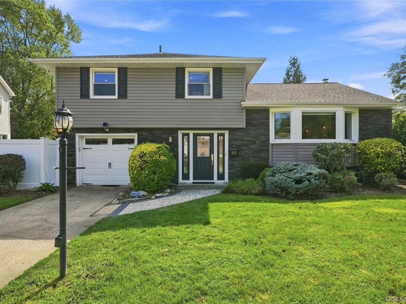 614 Pine Lane, East Meadow NY 11554