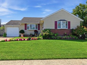 809 Garden Drive