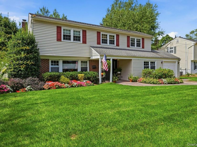 39 Harriet Lane, Huntington NY 11743