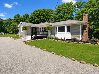 280 Holbrook Road