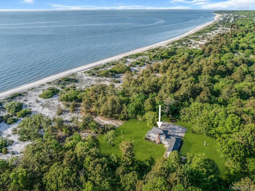 3651 Soundview Avenue, Peconic NY 11958