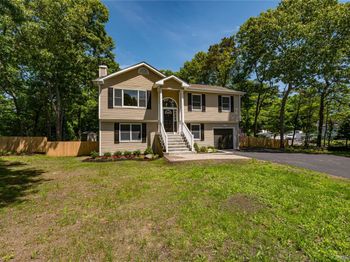 25 Camelot Drive