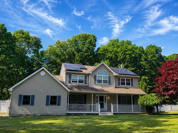 27 4th Avenue, Rocky Point NY 11778