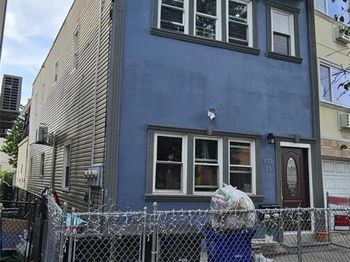 172-25 Baisley Boulevard