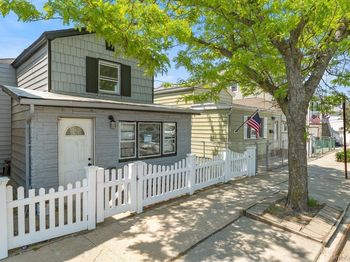 1107 Cross Bay Boulevard