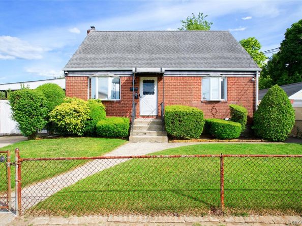 13819 Caney Lane, Rosedale NY 11422