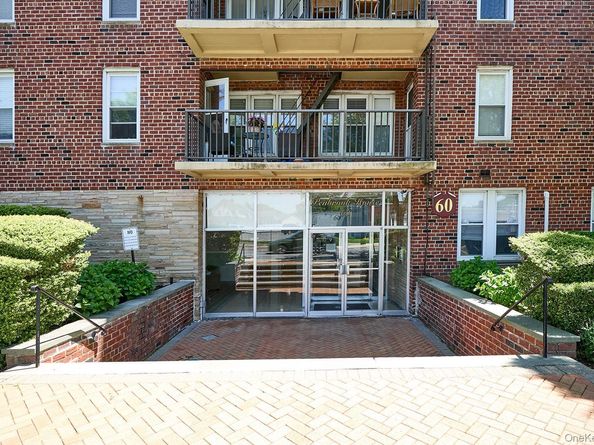 60 Hempstead Avenue 3P, Lynbrook NY 11563