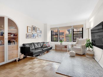 345 E 52ND Street