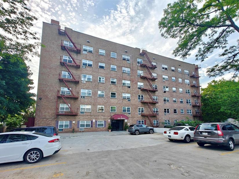 47 Alta Avenue 3C, Yonkers NY 10705