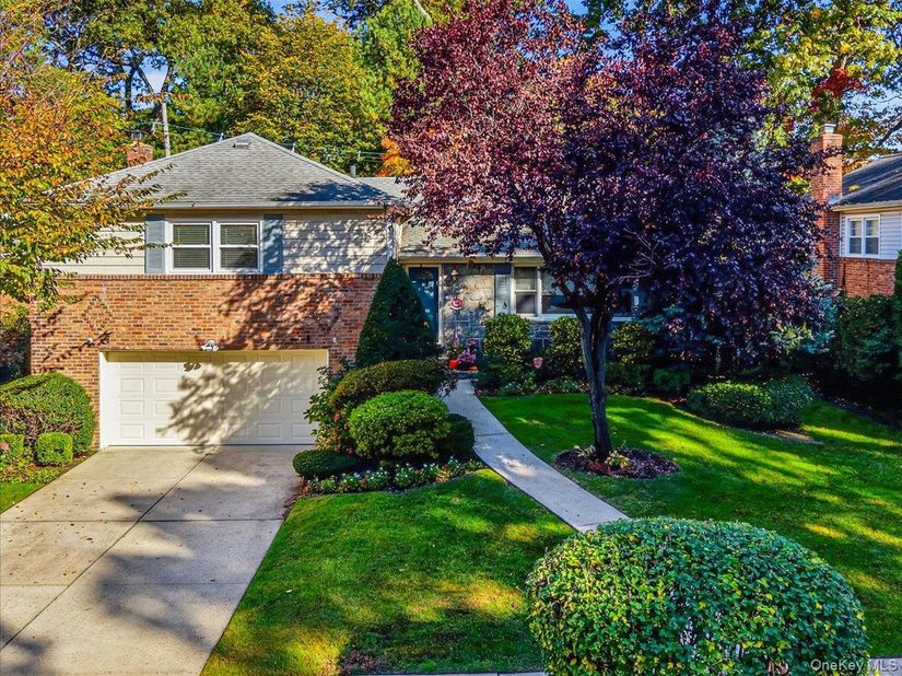 109 Reeve Road, Rockville Centre NY 11570