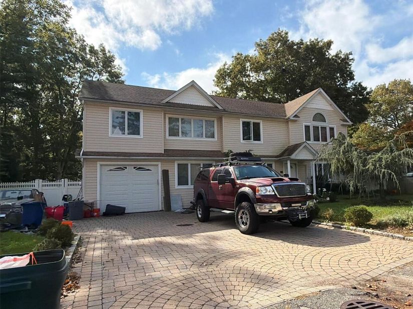 27 Wabil Road, Miller Place NY 11764