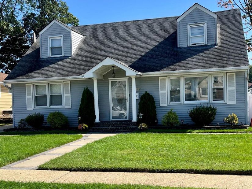 138 Mason Street, Hempstead NY 11550