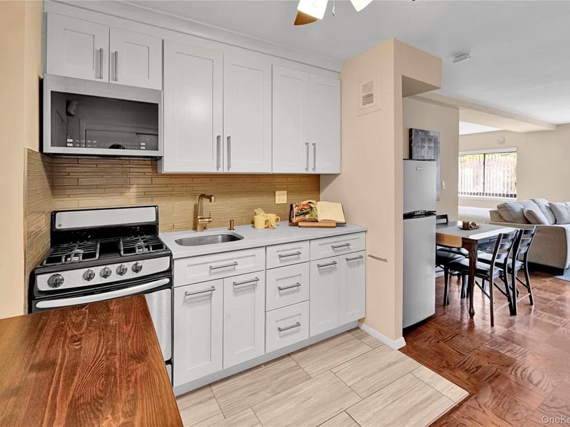 2221 Palmer Avenue 1H, New Rochelle NY 10801