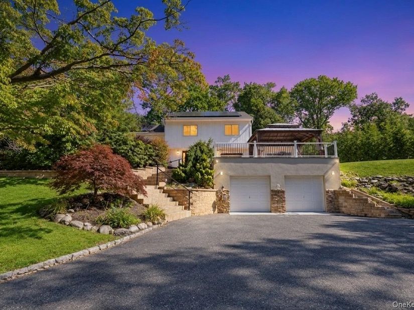 29 Hillside Lane, Syosset NY 11791