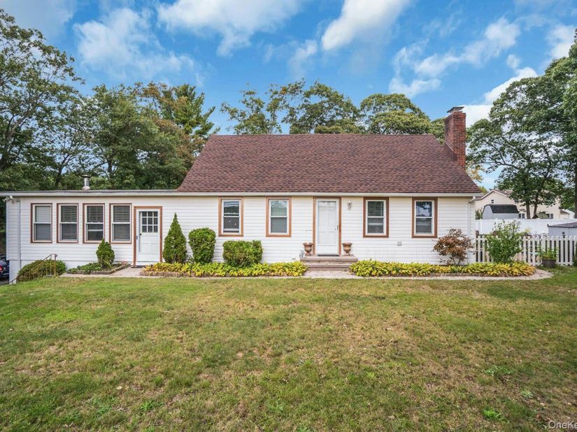 79 Wicks Road, Commack NY 11725