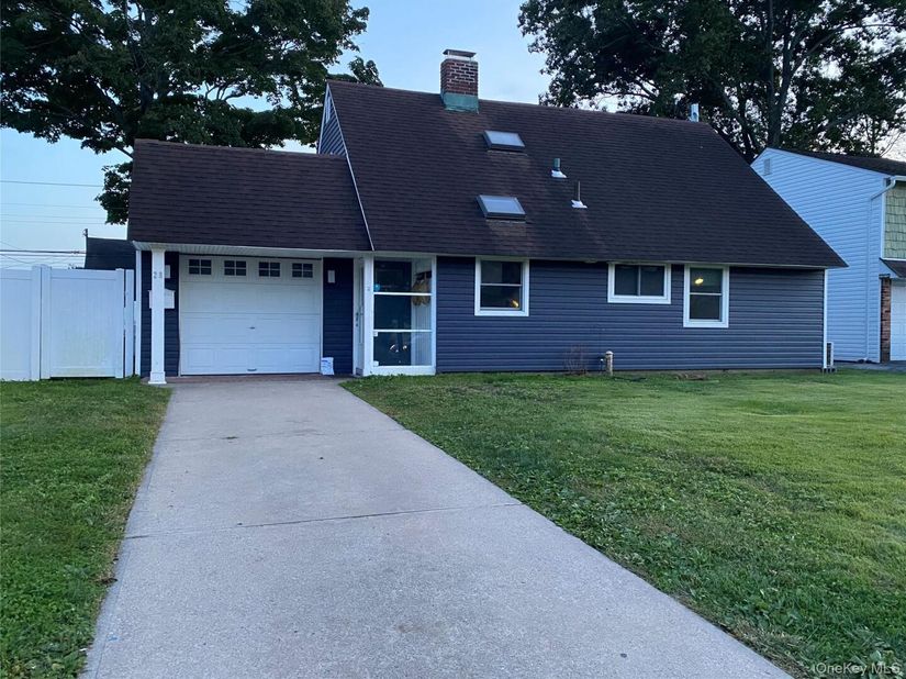 28 Marksman Lane, Levittown NY 11756