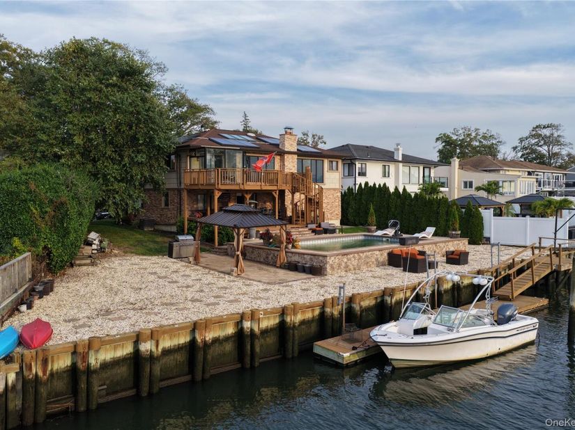 3060 Ann Street, Baldwin NY 11510