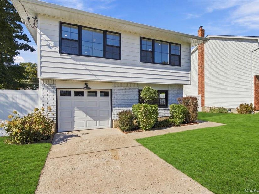 9 John Street, Bethpage NY 11714