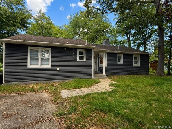 7 Lake Drive, Middle Island NY 11953