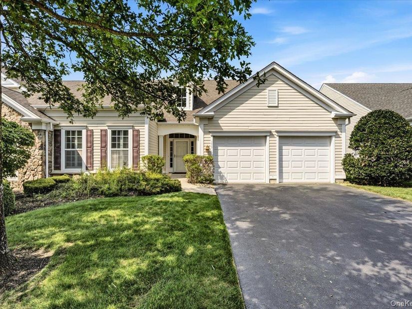 179 Carly Lane, Westhampton NY 11977