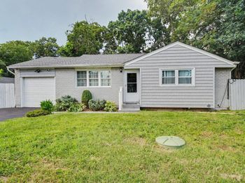 32 Lake Place