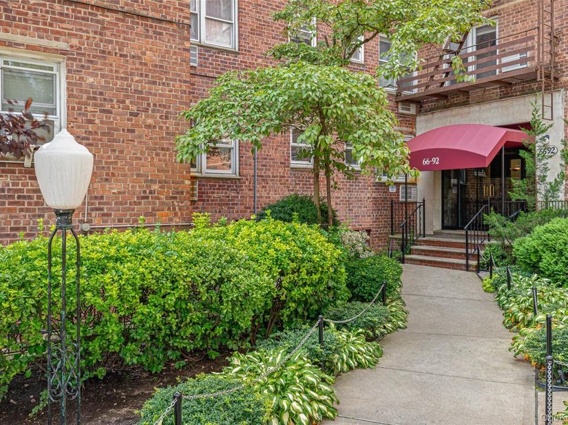 66-92 Selfridge Street 4H, Forest Hills NY 11375