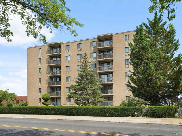 71-49 Metropolitan Avenue 2F, Middle Village NY 11379