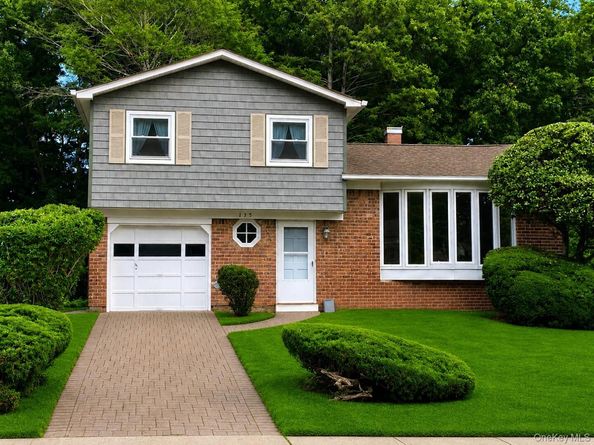 135 Atlantic Place, Hauppauge NY 11788