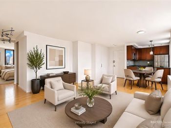 24 E 7th Street