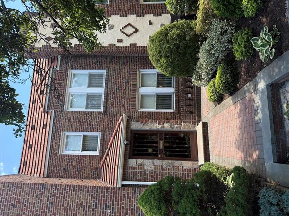 64-23 84th Street, Middle Village NY 11379
