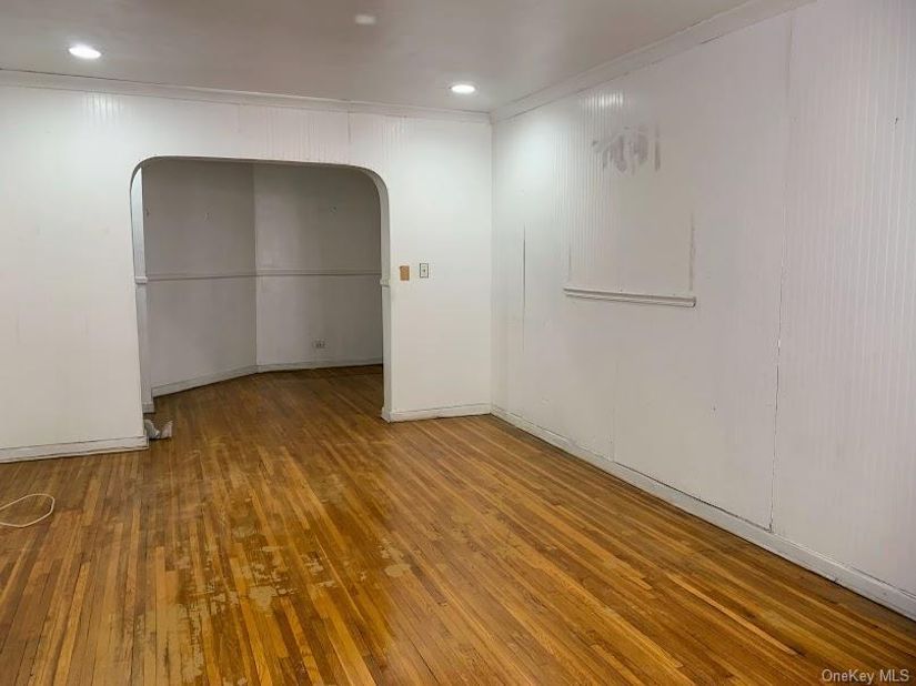 7610 34th Avenue 2M, Jackson Heights NY 11372
