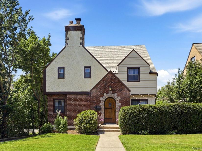 873 James Street, Pelham NY 10803