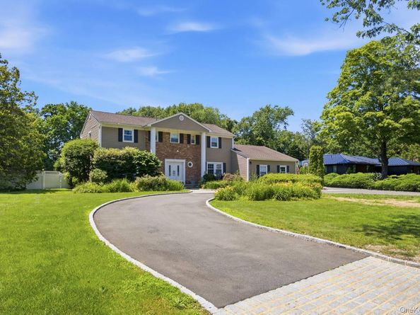 25 Artisan Avenue, Huntington NY 11743
