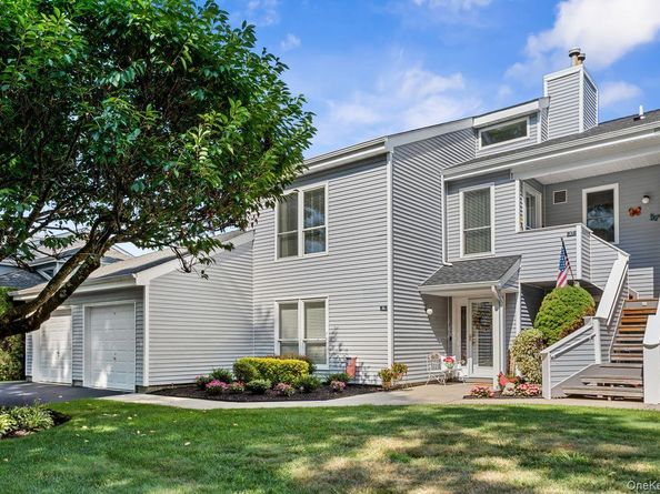 17 Lakeview Drive, Manorville NY 11949