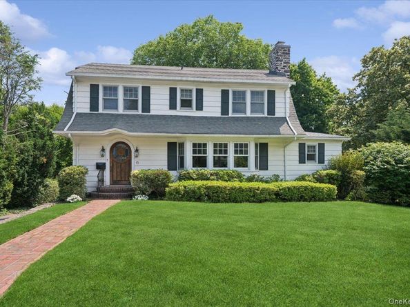 15 Lyons Place, Larchmont NY 10538