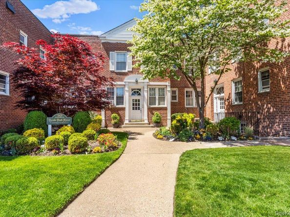 70 S Park Avenue 204, Rockville Centre NY 11570