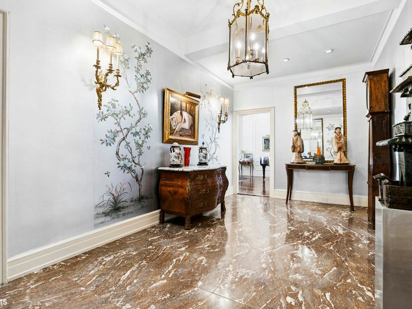 33 East 70th Street 11C, New York NY 10021