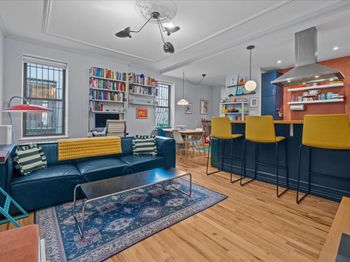 425 Lincoln Place
