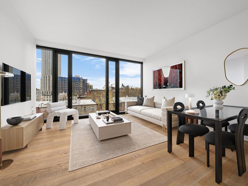21-30 44th Drive 5H, Queens NY 11101