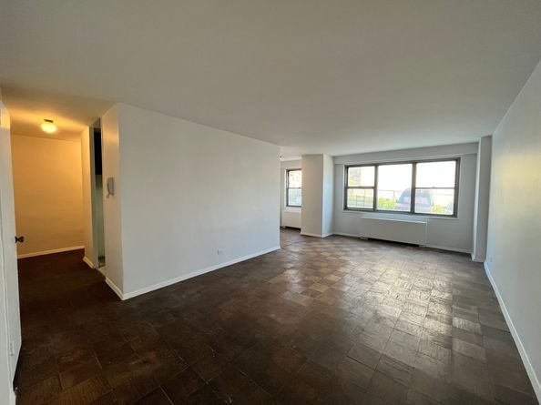 175-01 Hillside Avenue 1L, Queens NY 11432