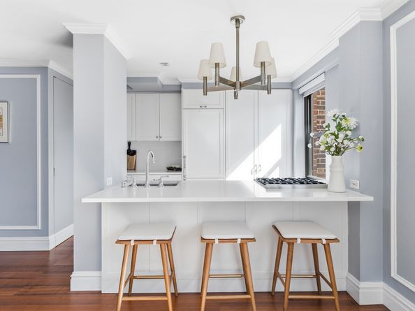 110 East 36th Street 12B, New York NY 10016